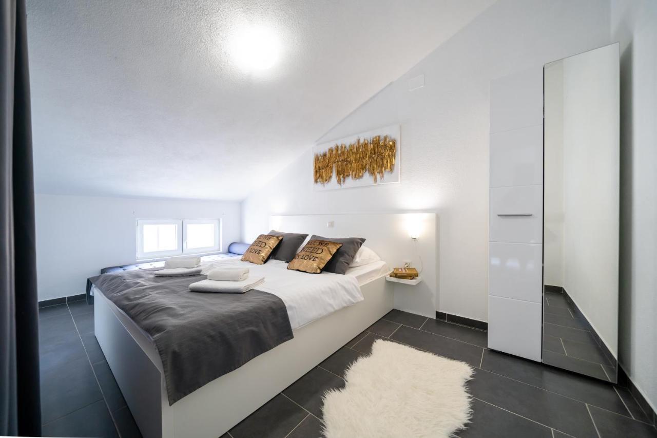 Holiday Apartments Amarilis Pakoštane Dış mekan fotoğraf