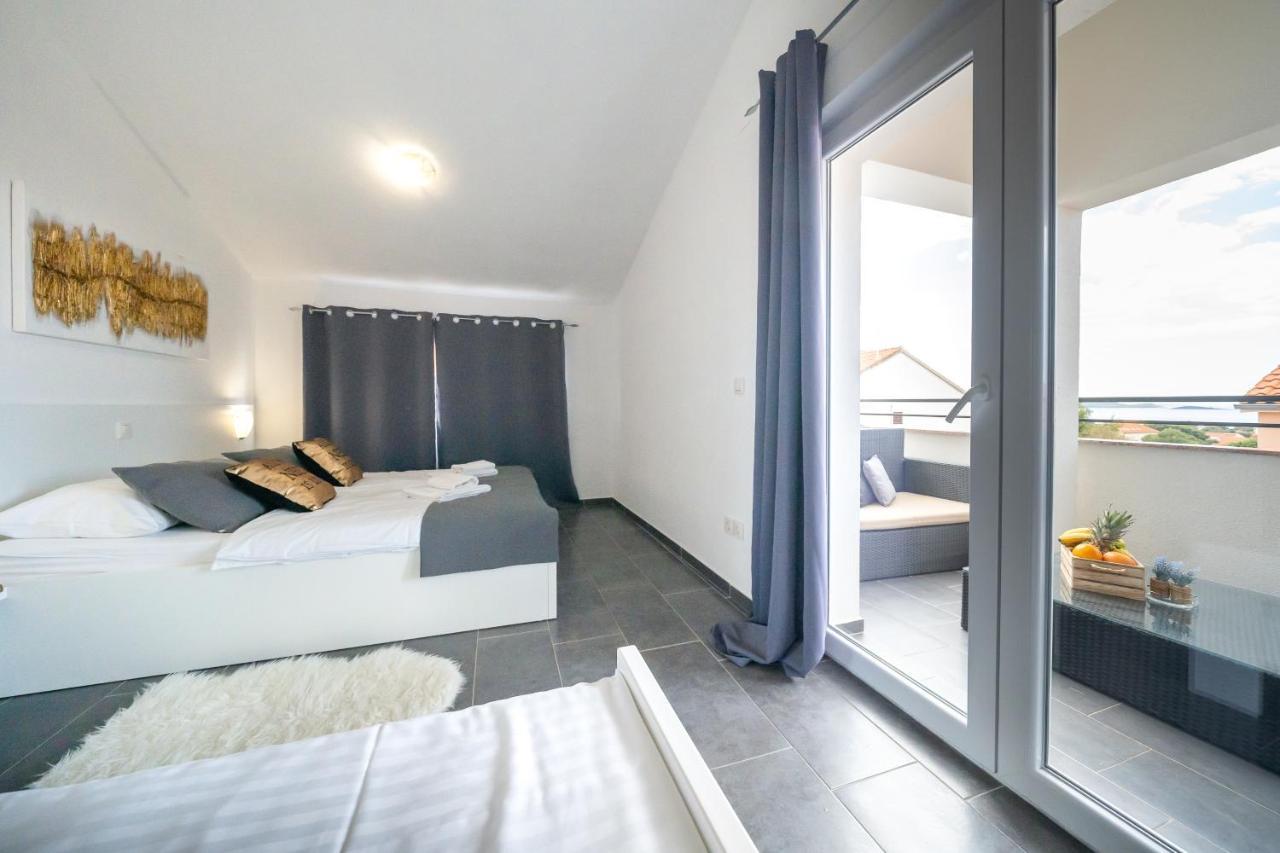 Holiday Apartments Amarilis Pakoštane Dış mekan fotoğraf
