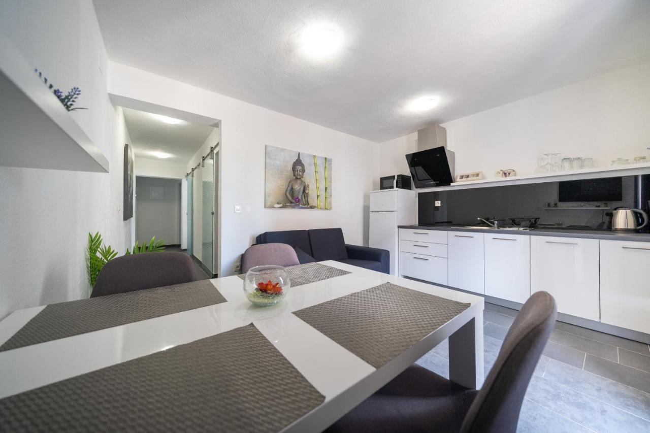 Holiday Apartments Amarilis Pakoštane Dış mekan fotoğraf