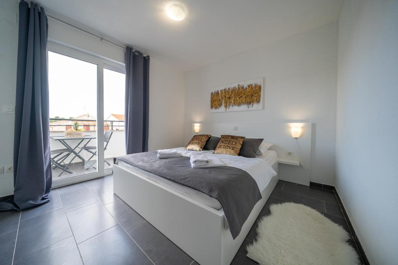 Holiday Apartments Amarilis Pakoštane Dış mekan fotoğraf