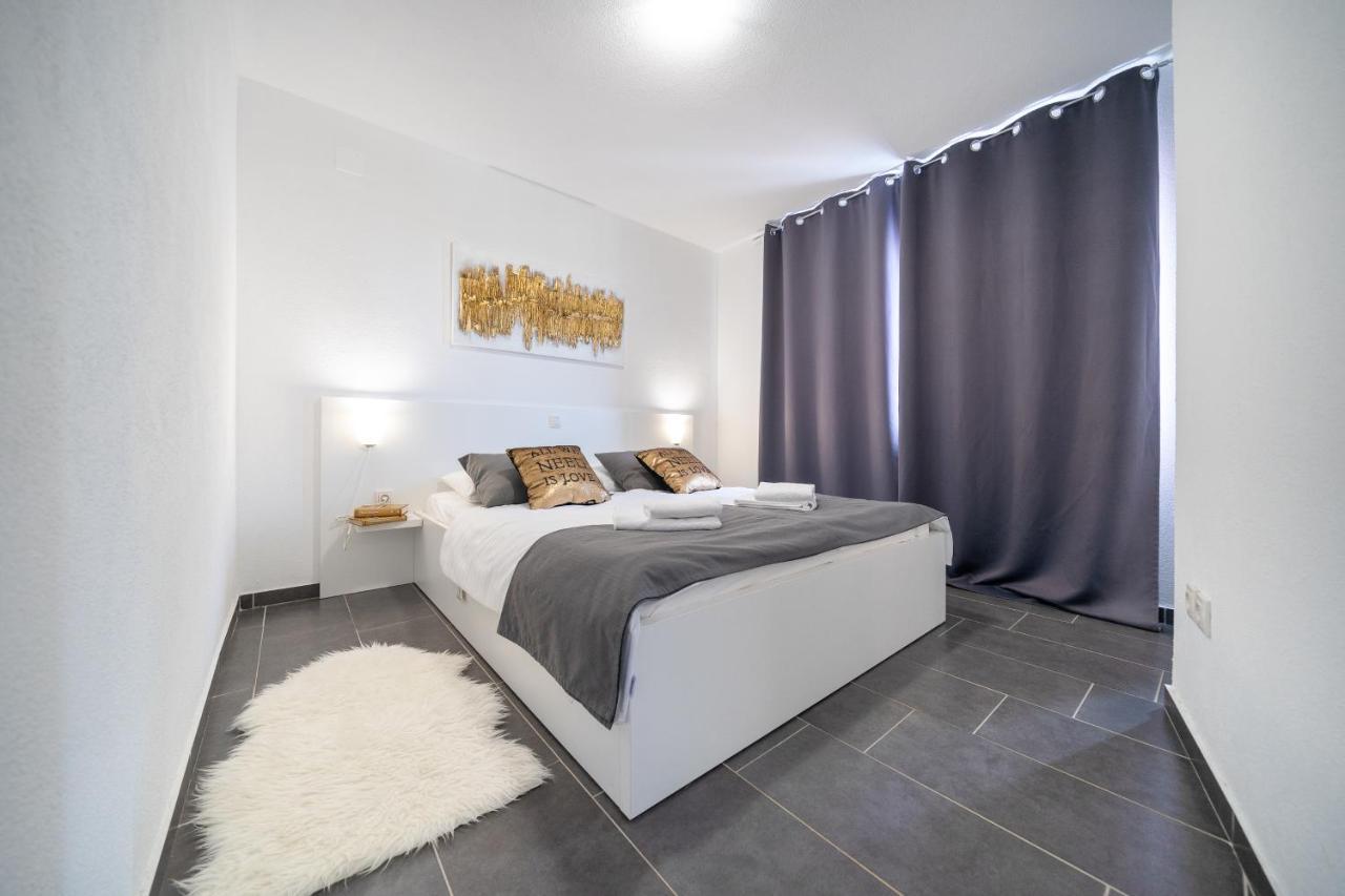 Holiday Apartments Amarilis Pakoštane Dış mekan fotoğraf